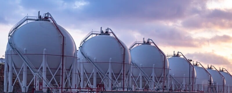 EU may pool demand to boost US LNG buys, aiming to meet $250B annual energy purchase pledge, says European Commission.