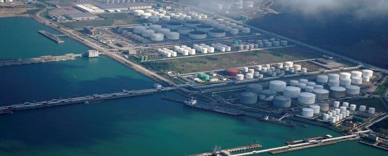Oil prices steady amid high risks; Barclays sees tight supply, strong demand, and higher-than-expected earnings ahead.
