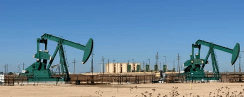 The total number of active drilling rigs for oil and gas in the US rose this week, Baker Hughes reported Friday.