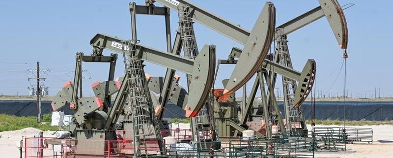 BLM announces Nov. 18 oil and gas lease sale offering 30 parcels totaling 8,071 acres in New Mexico, Oklahoma, Texas, and Kansas.
